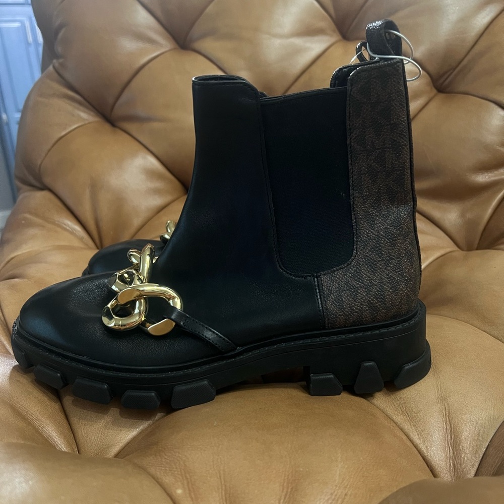 Michael Kors Black Leather Ankle Boots with Gold Chain - Picture 4 of 5